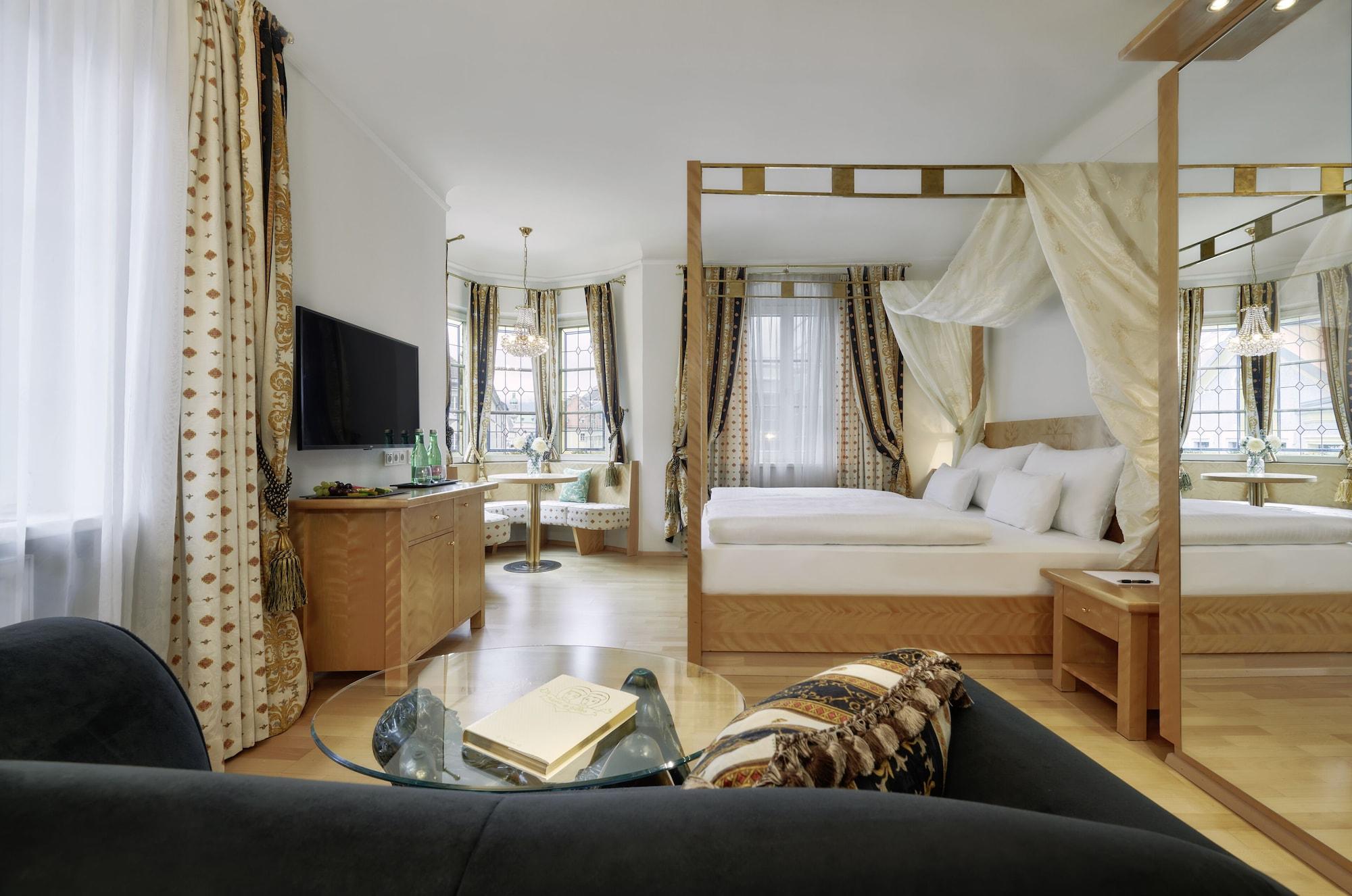 Hotel Schwarzer Adler Innsbruck Esterno foto