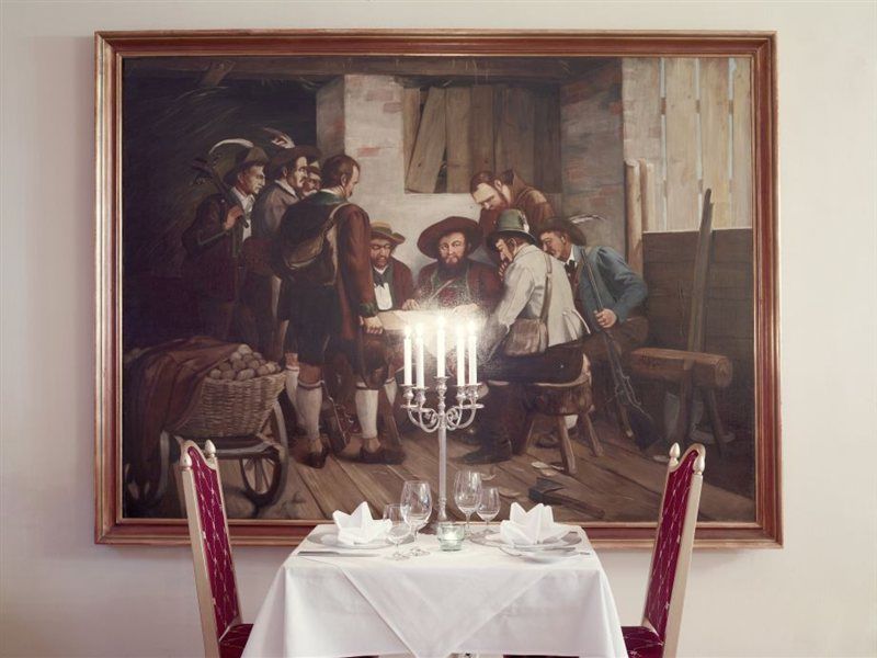Hotel Schwarzer Adler Innsbruck Esterno foto